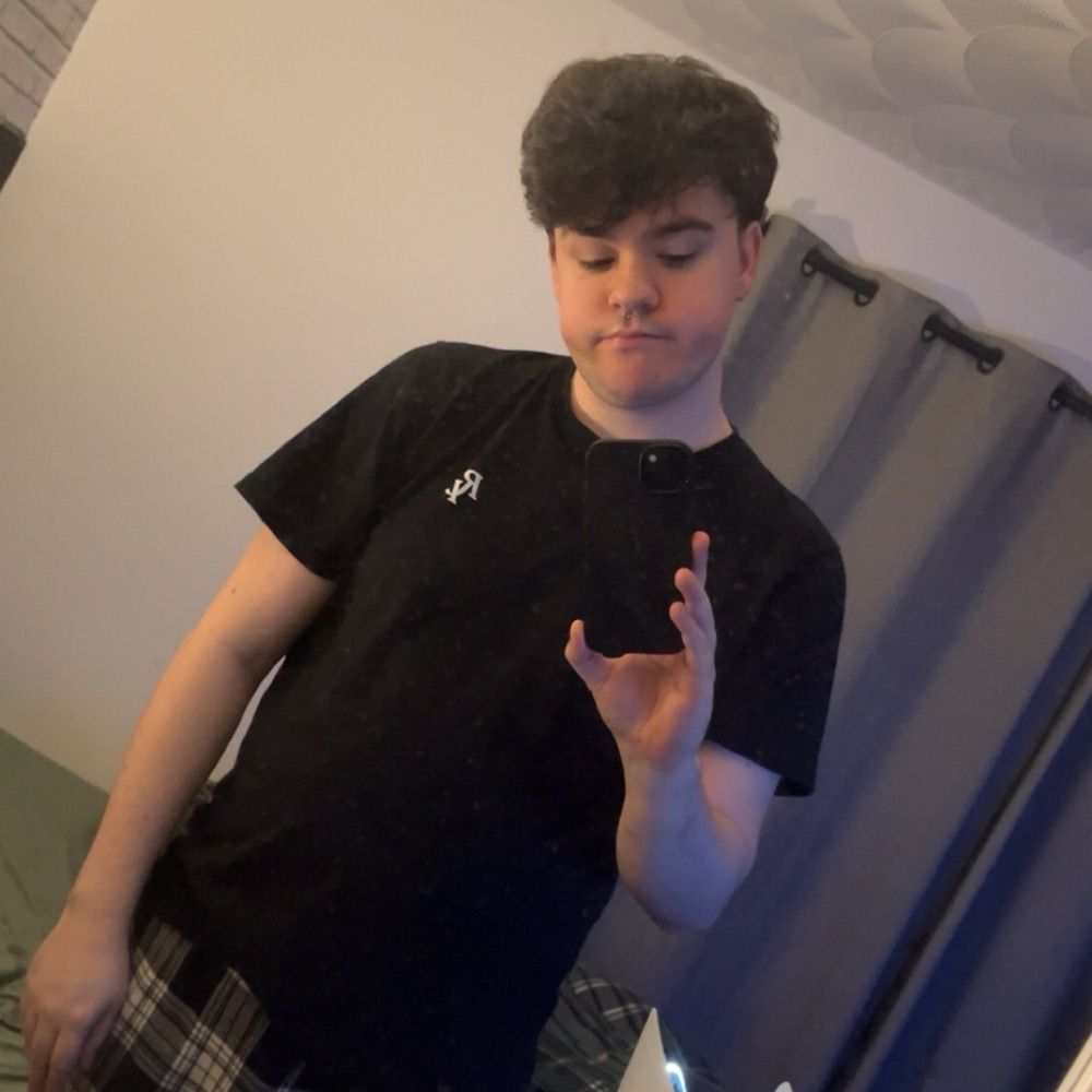 James 🏳️‍🌈