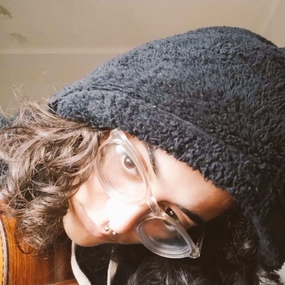 Gata me liga mais tarde tem balada