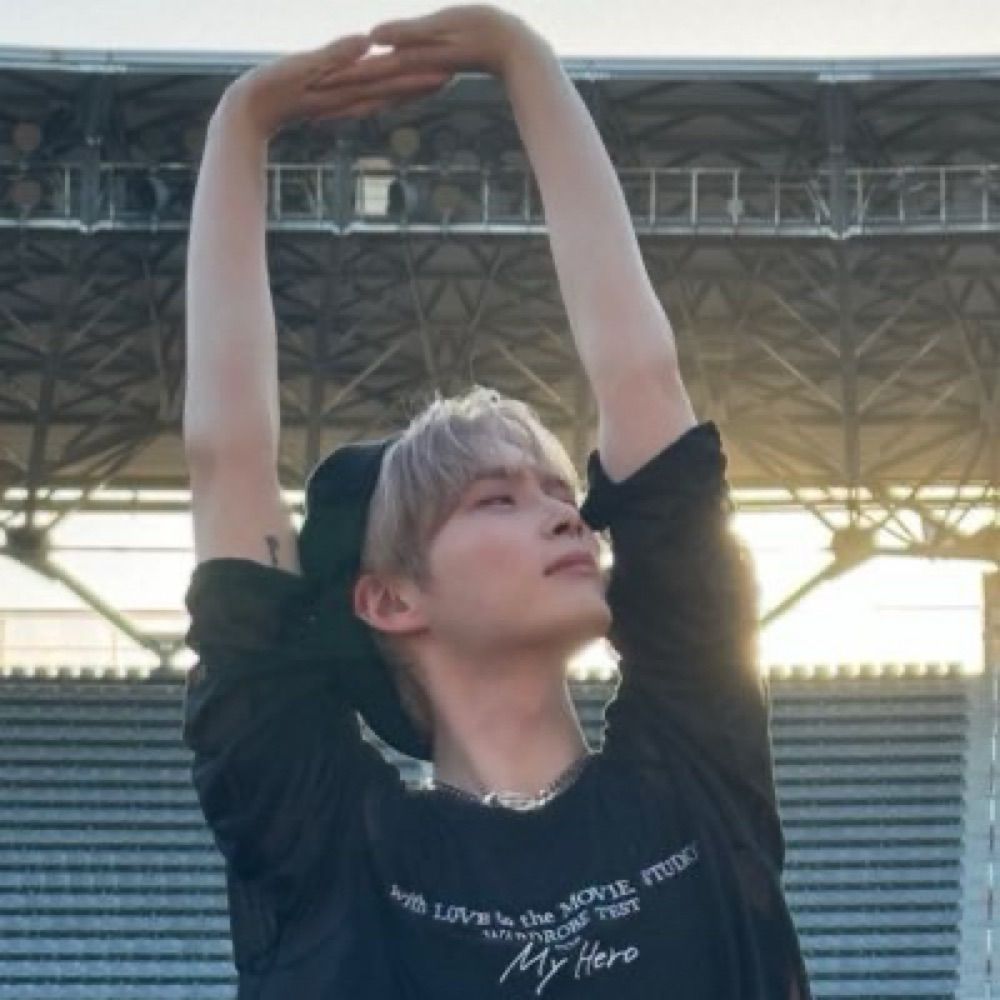 v 💫