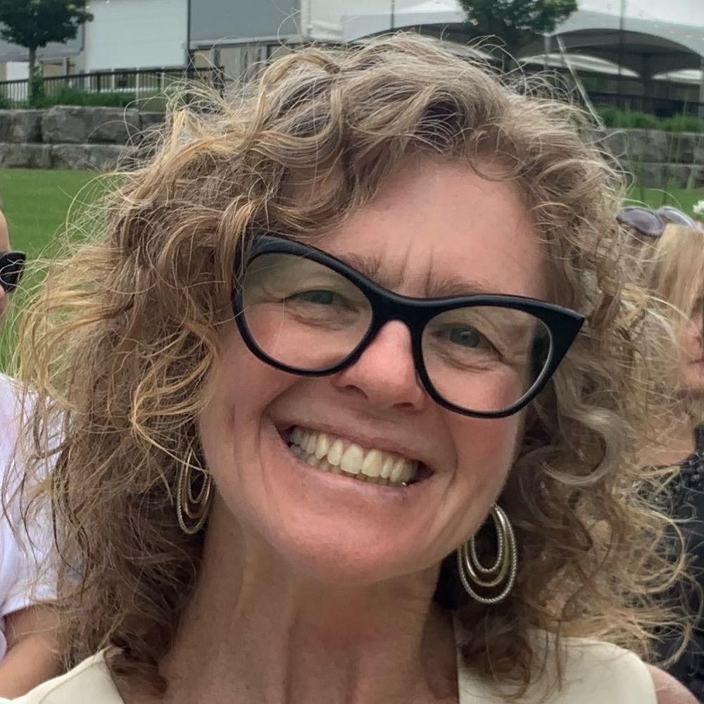 Shelley Arnott