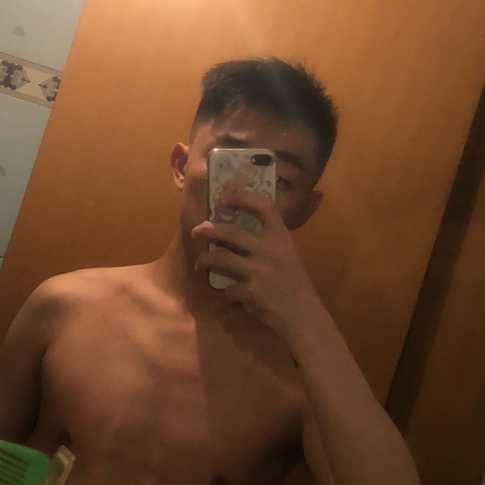 牵着狗子去玩耍