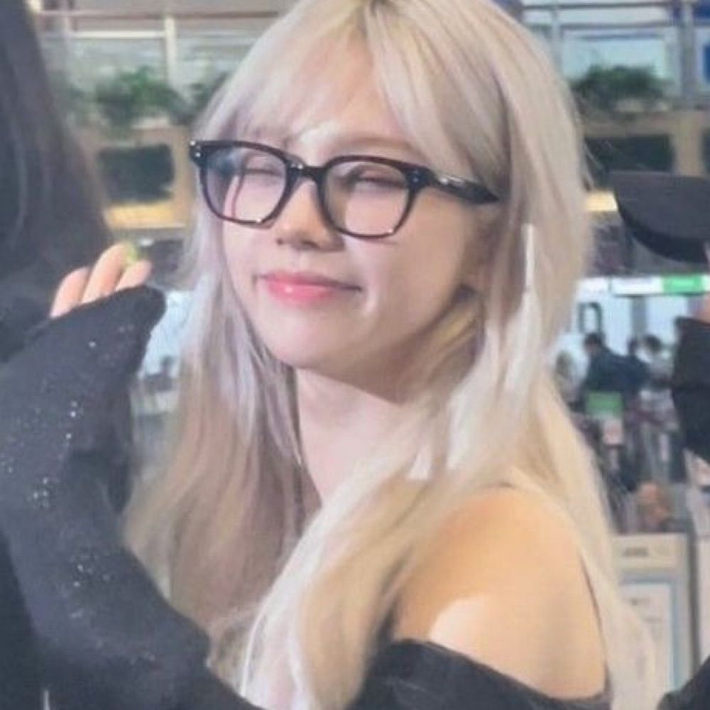 nica ☆
