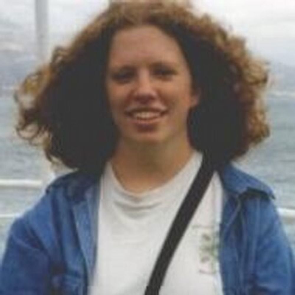 Celia Marsh's avatar