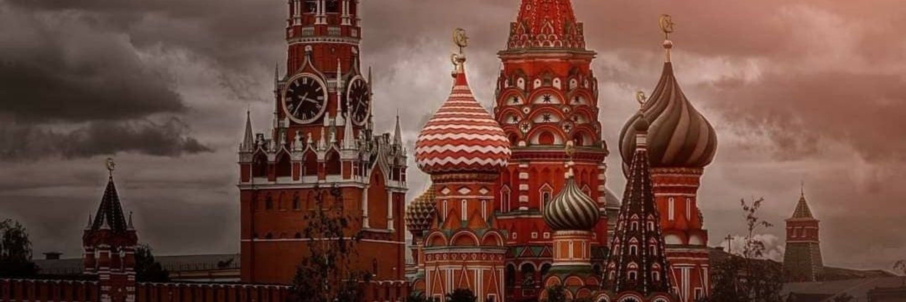 Komünist Olmayıp Rus Marşları Sevenler Topluluğu