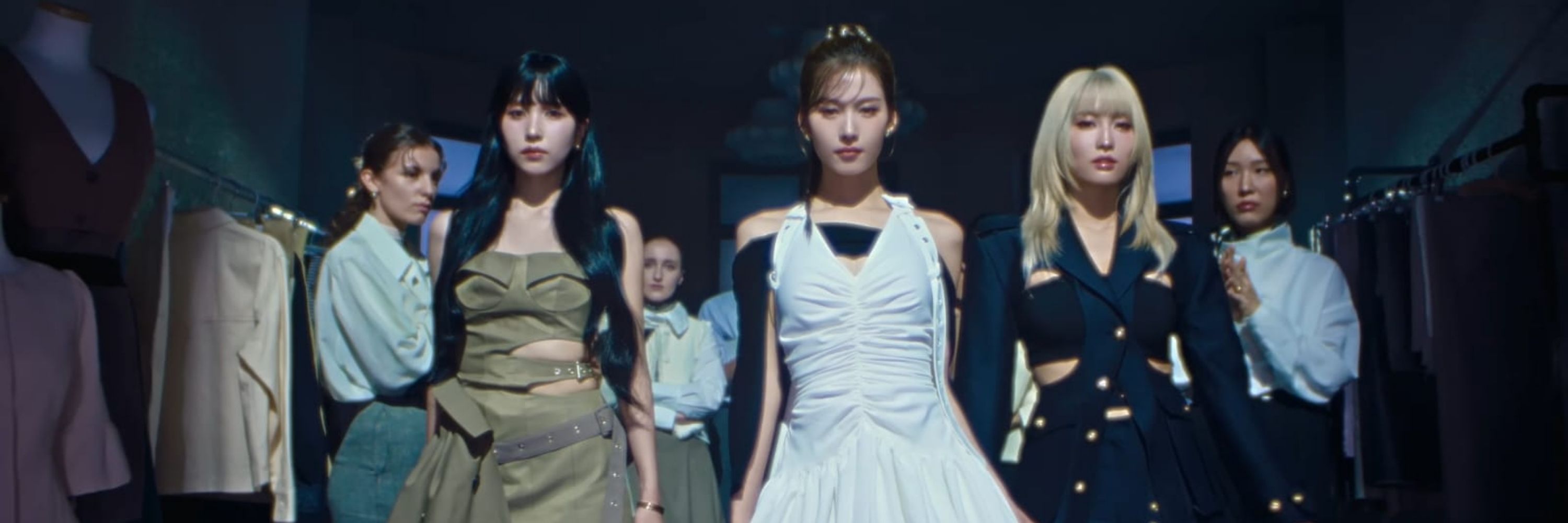 𝐿𝑢𝑧 𝑑𝑎𝑠 𝐽𝑒𝑜𝑛𝑔𝑚𝑖𝑐ℎ𝑎𝑒𝑛𝑔 | HAUTE COUTURE 