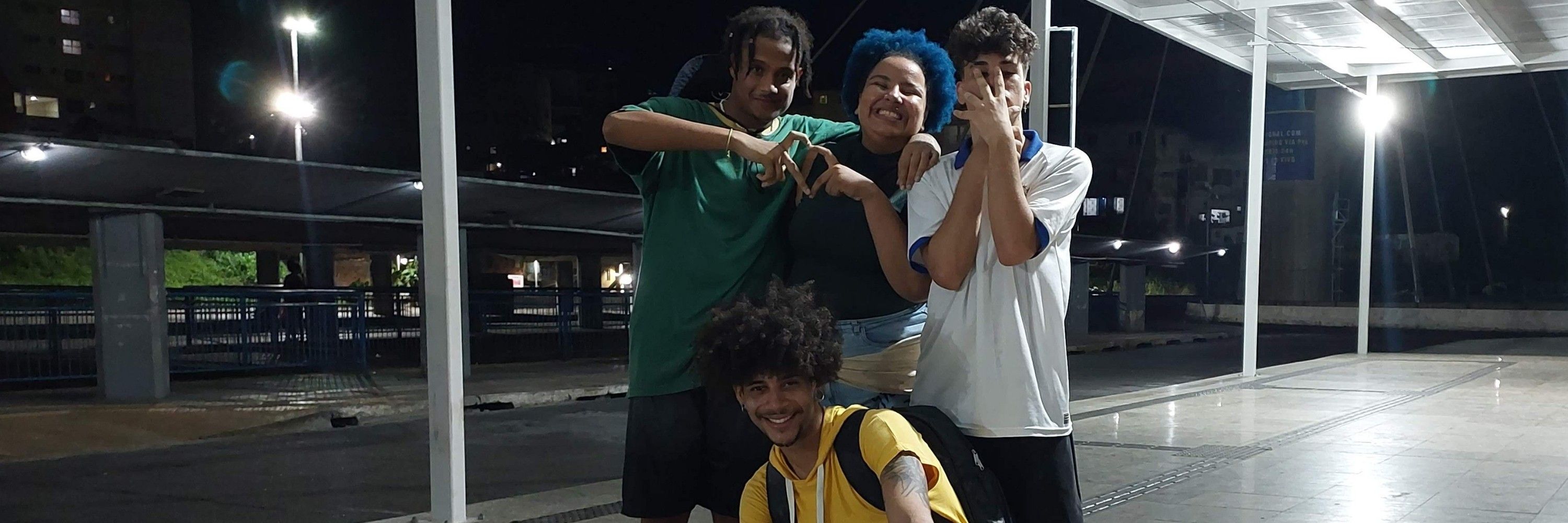 Azvd🐝