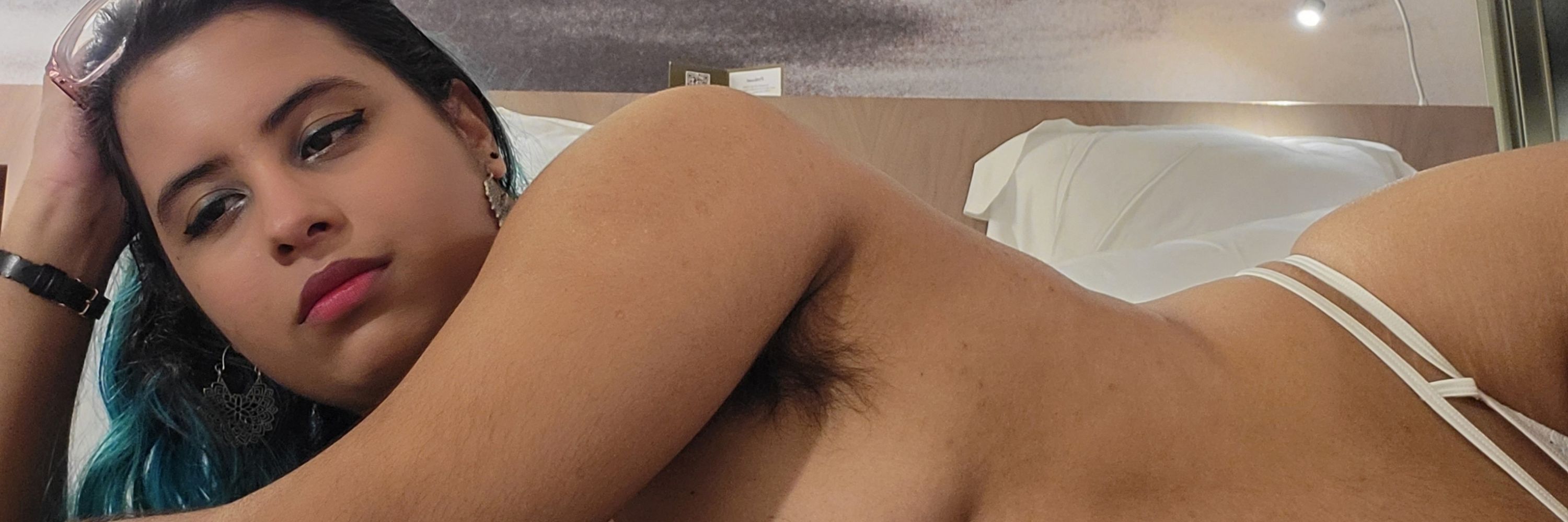 Mona 🔞
