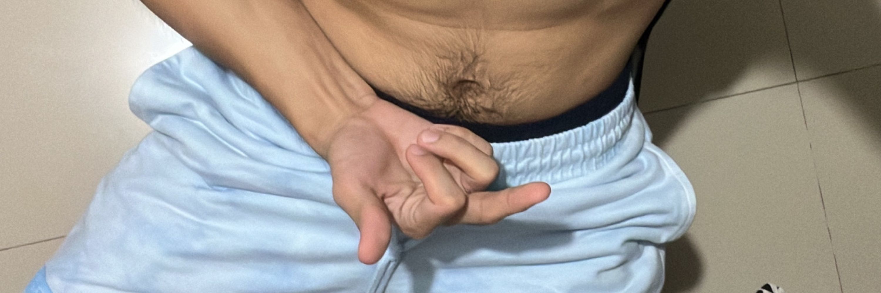 ⠀