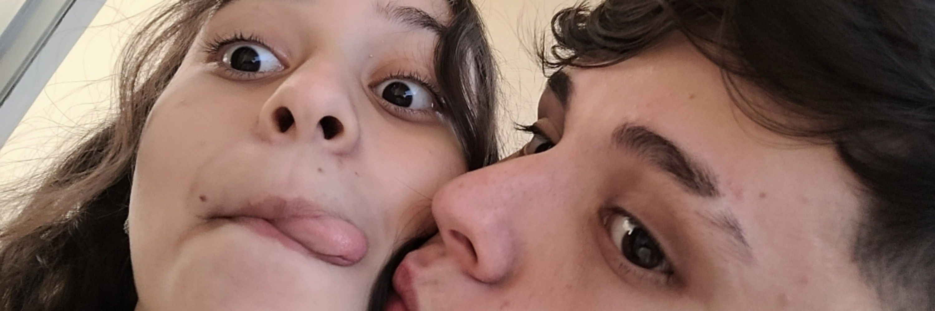 𝓕𝓮𝓯𝓮.