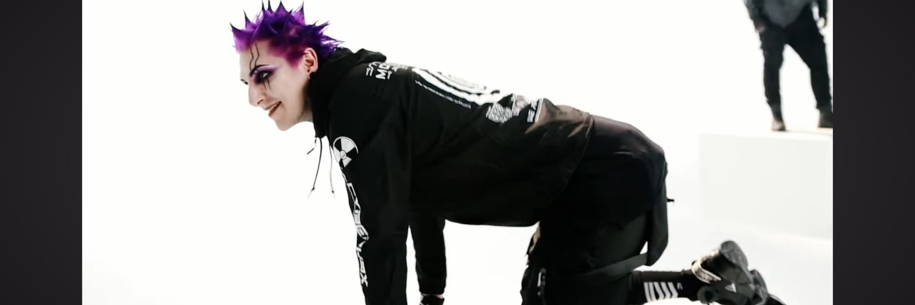 Mundinho Chris Motionless 