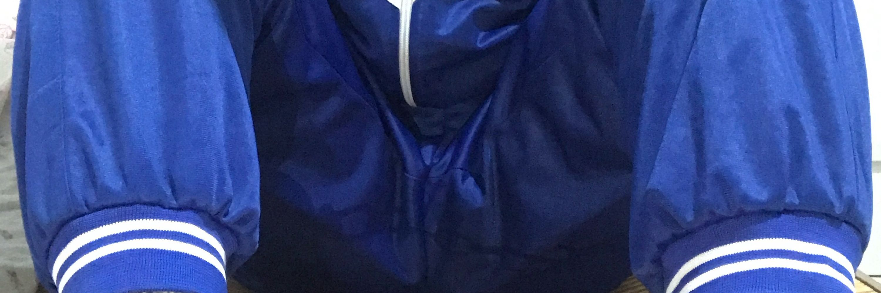 滑滑校服控