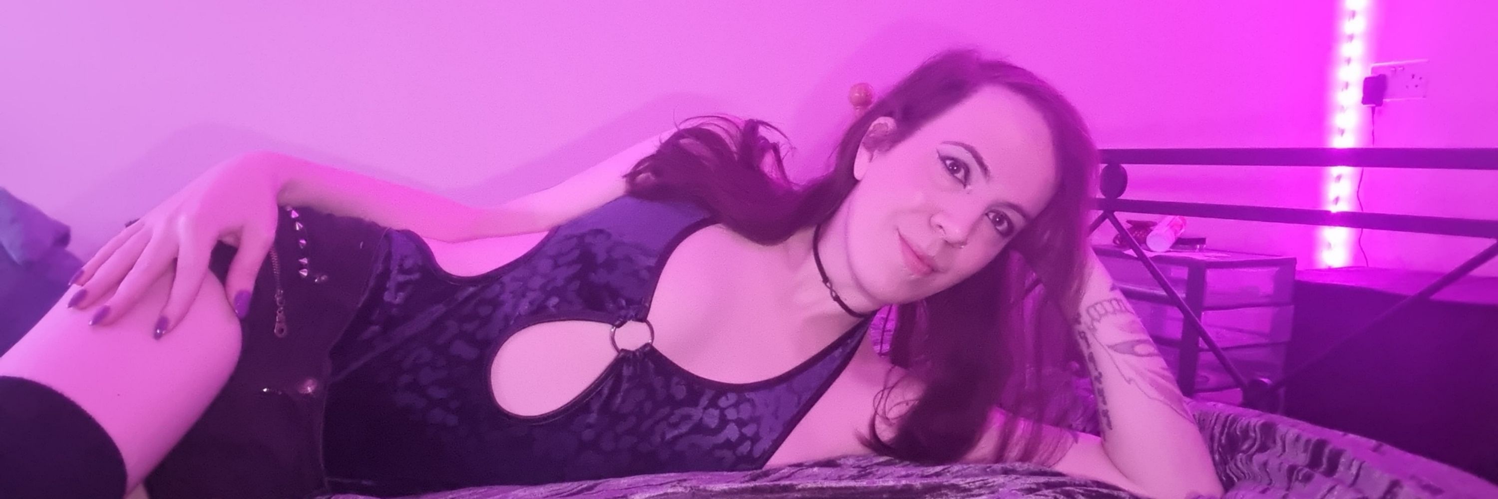Sylvie Foxx 🏳️‍⚧️🔞 18+ NSFW (free OF sub) (hiatus)