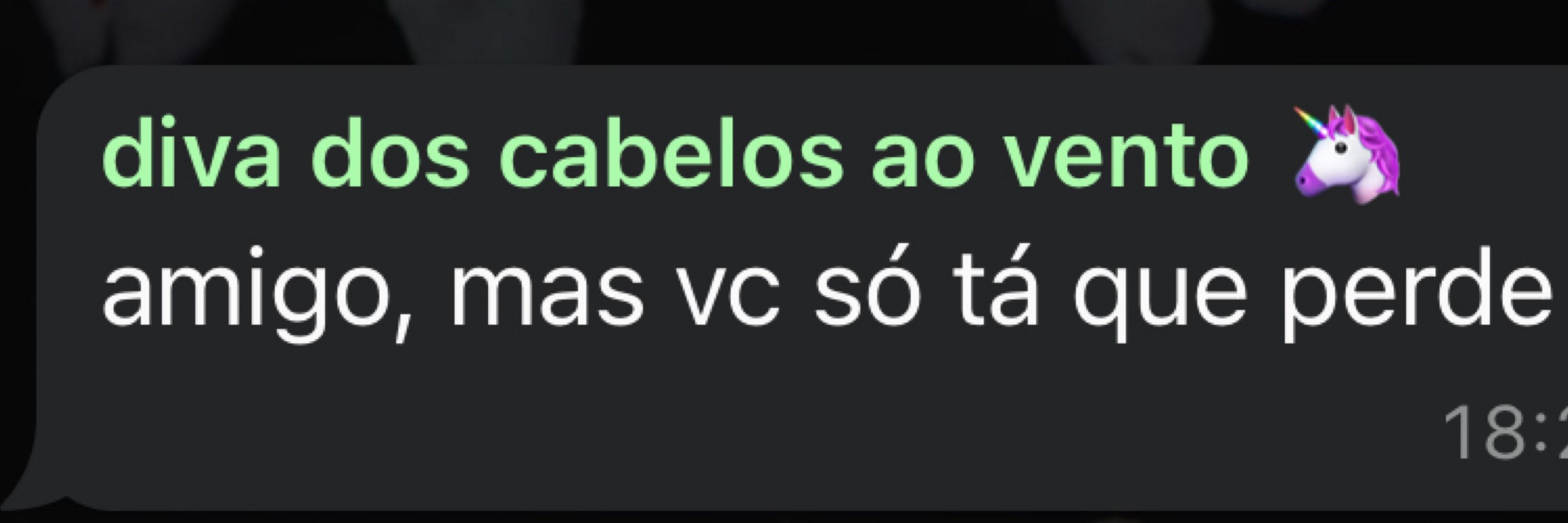 burro hiperotimista de peitos fartos