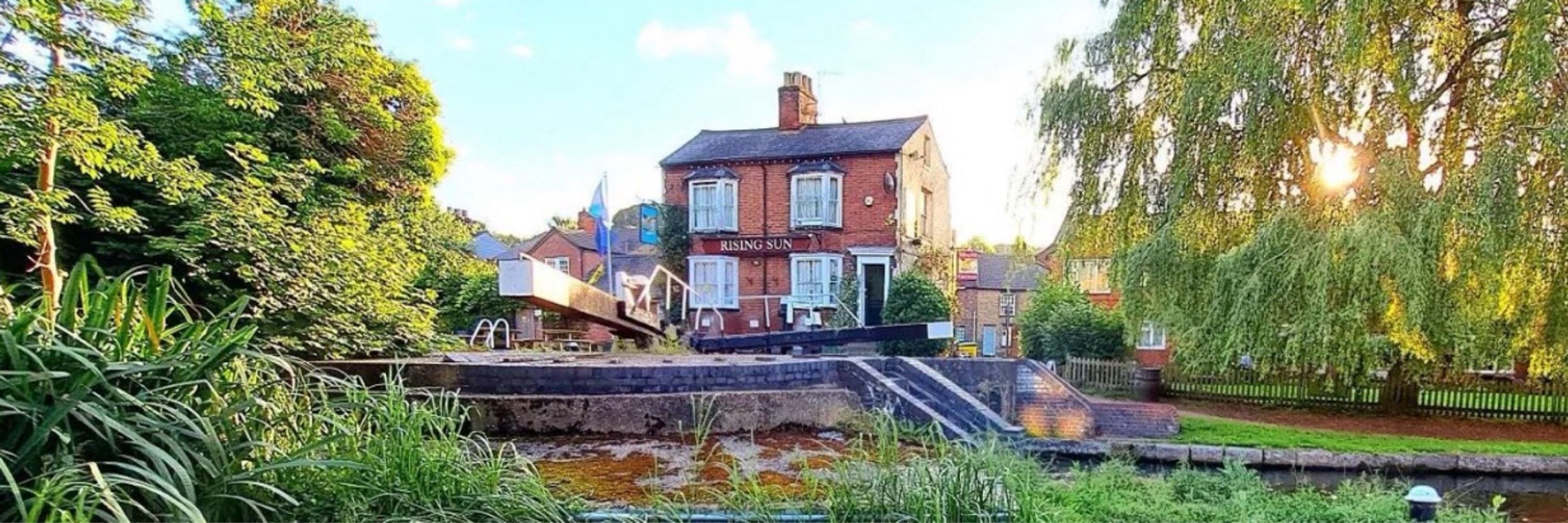 The Rising Sun Pub in Berkhamsted