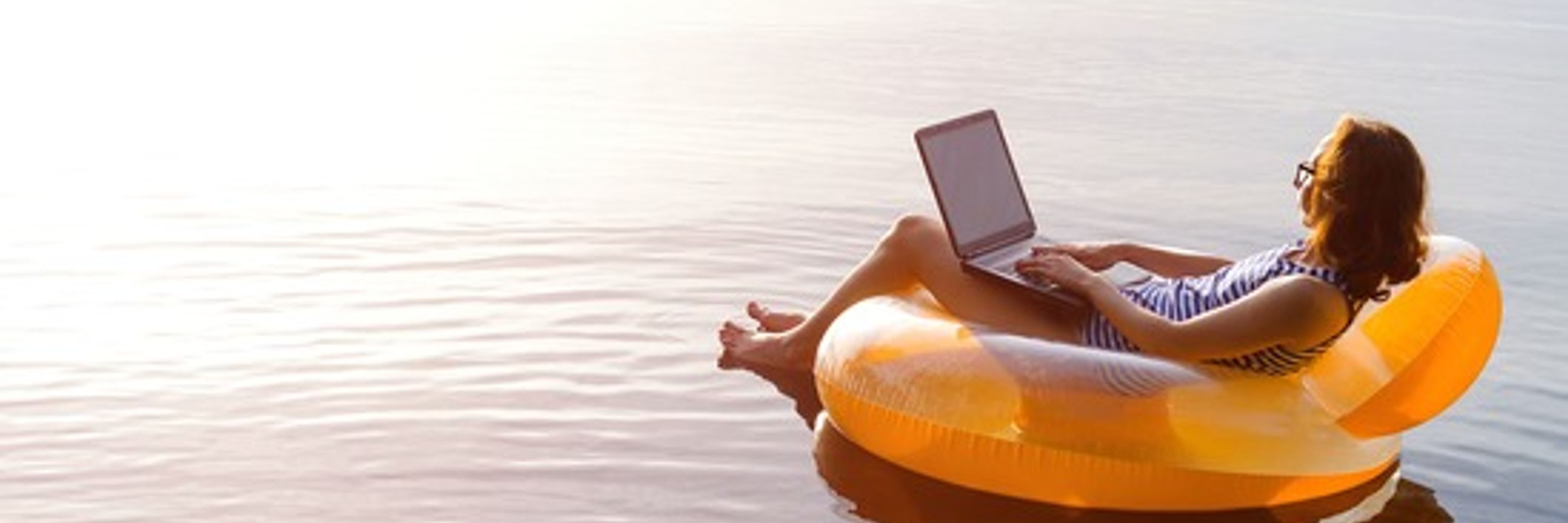 WorkingfromHammock- Digital Nomad Guides