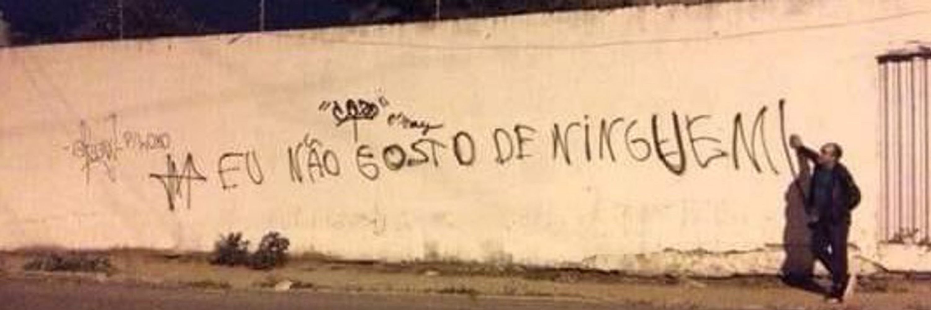 Lores