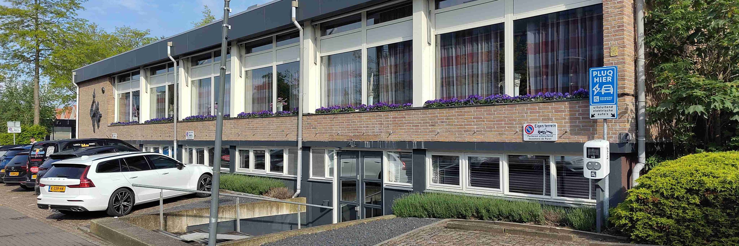 Kerk met de Beelden in gebouw De Parel