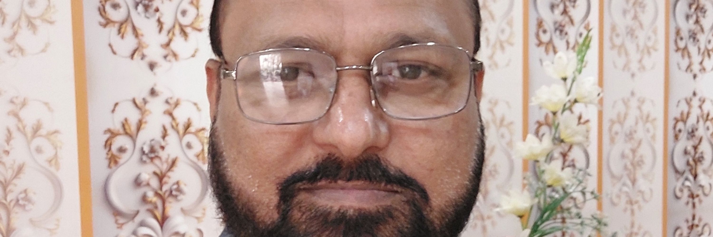 Dr Farooq Arshad
