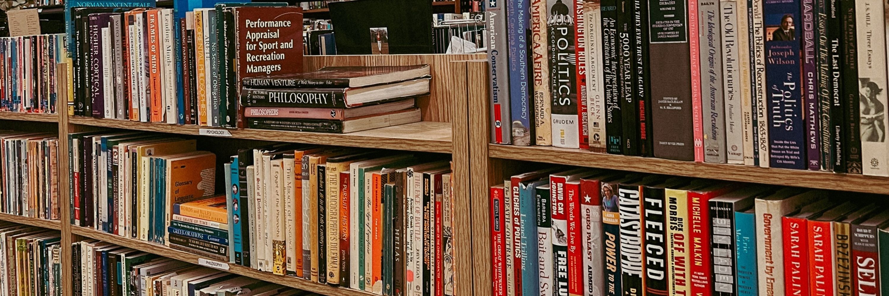 T.L. 🌻📚✍🏻🧋