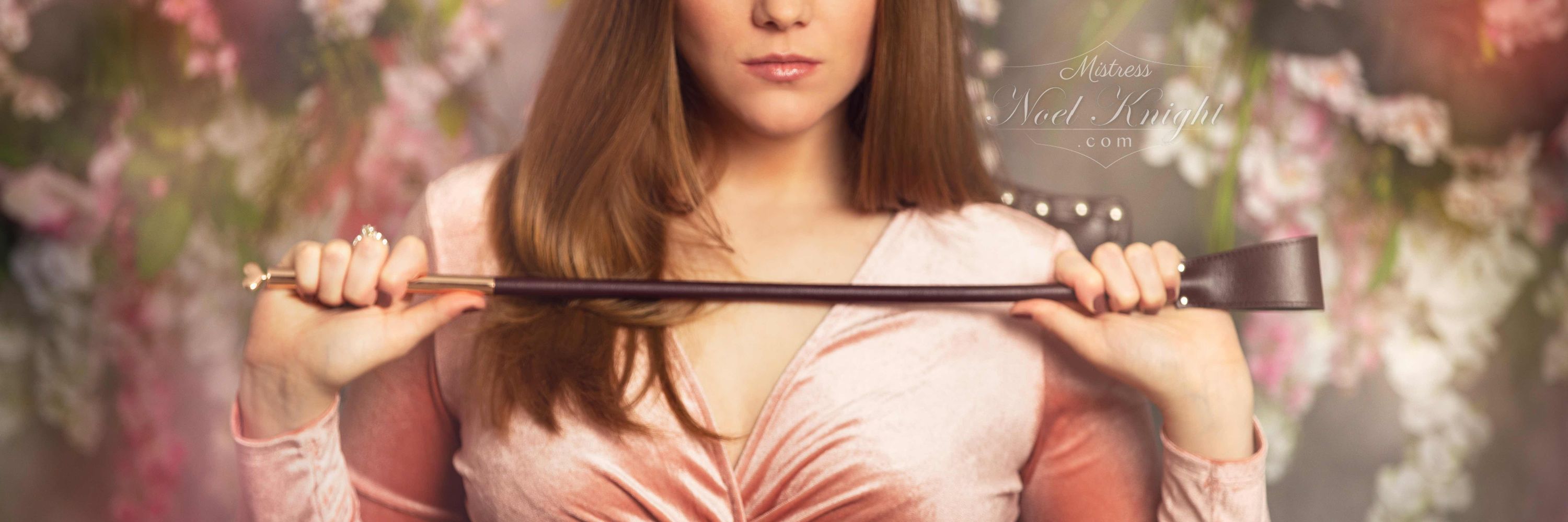 Mistress Noel Knight