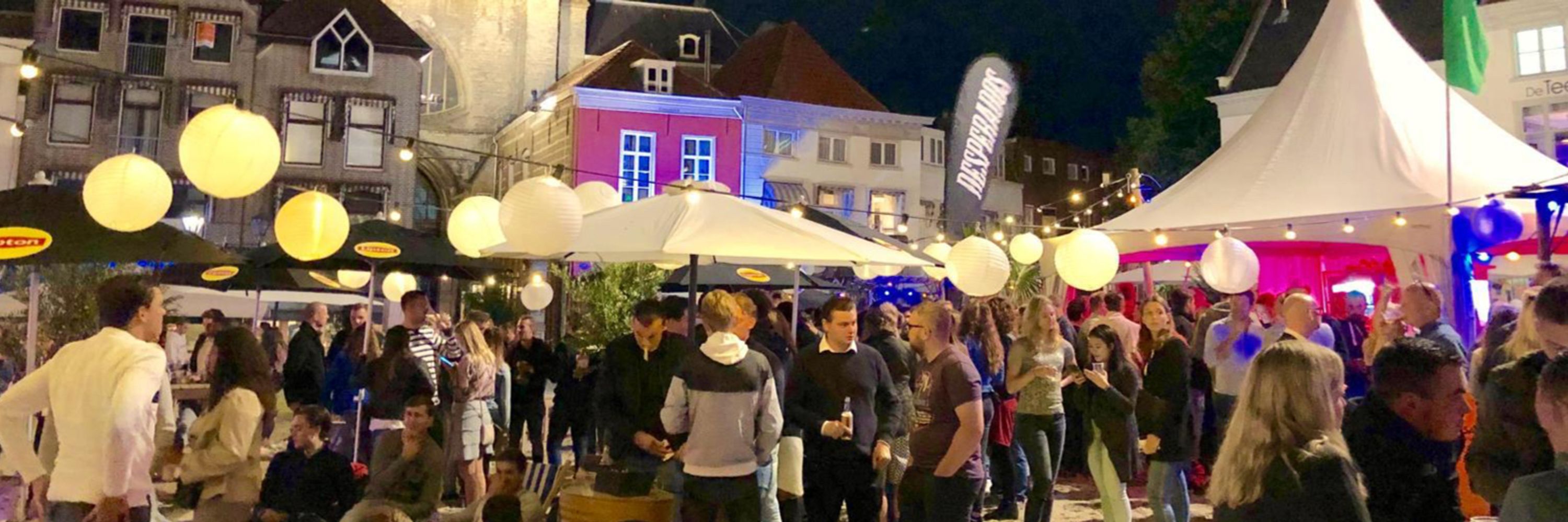 Iboza, Feest in Ibiza stijl