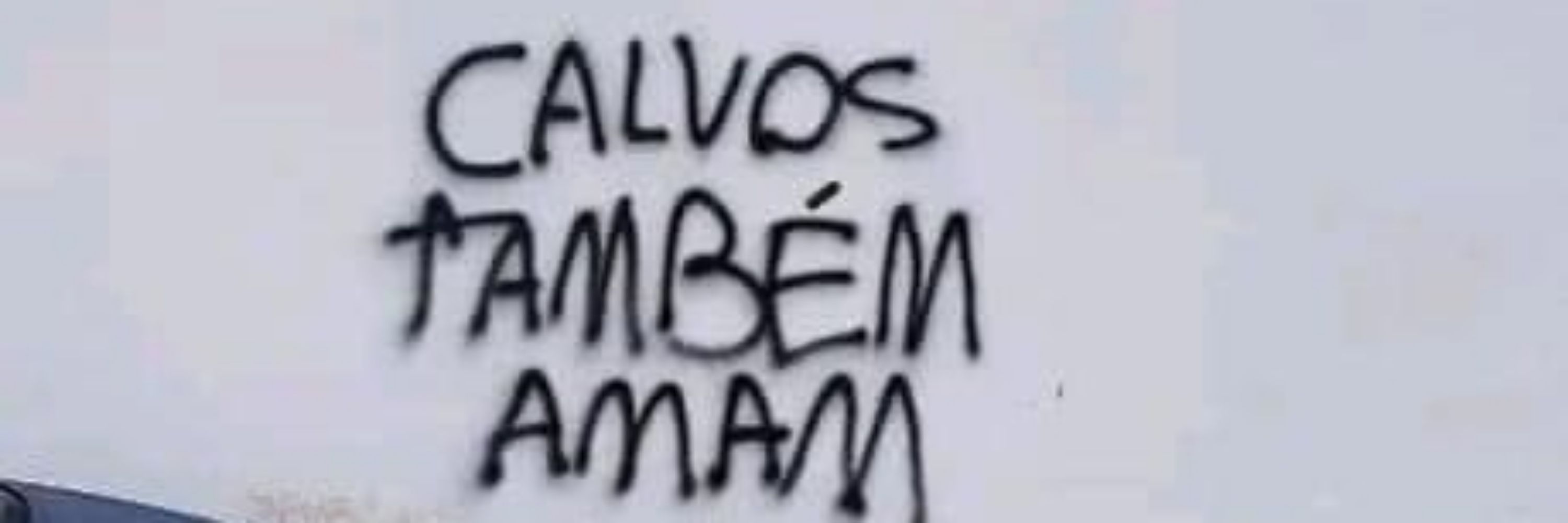 Jovem grisalha cansada!