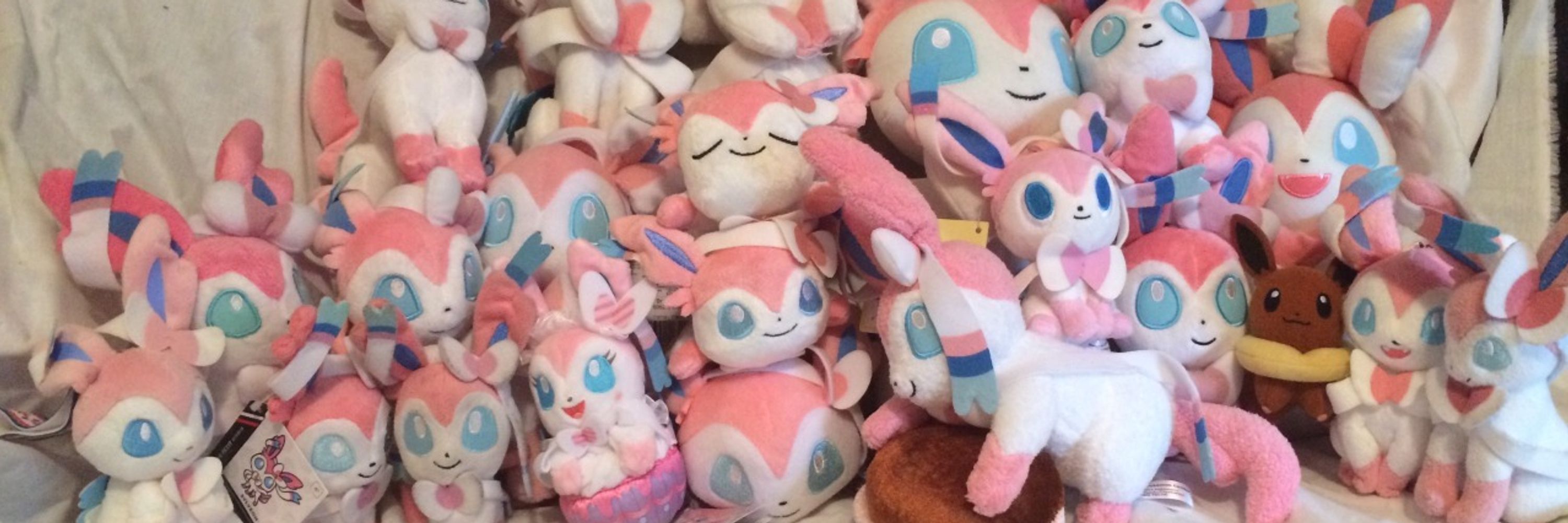 your marketable plushie!! 💗🧸