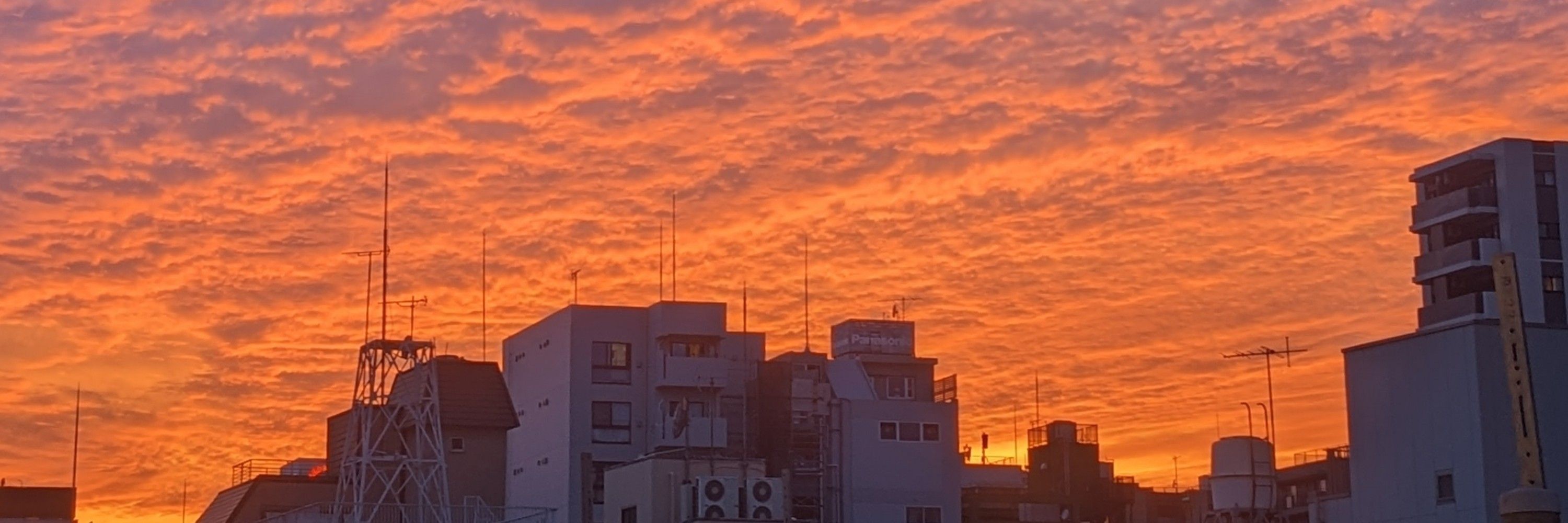 ARTBEEZ 青い空