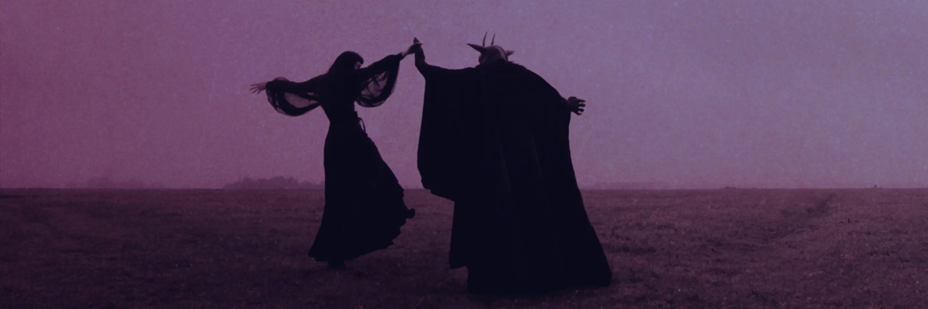 𖤐 𝔢𝔩𝔩𝔢 🥀