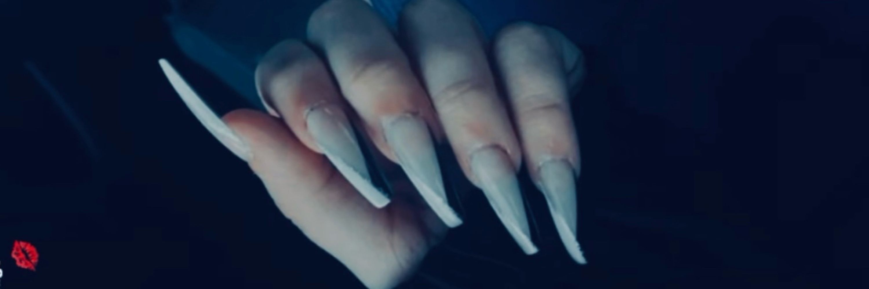 𝔳𝔦𝔳𝔦💙