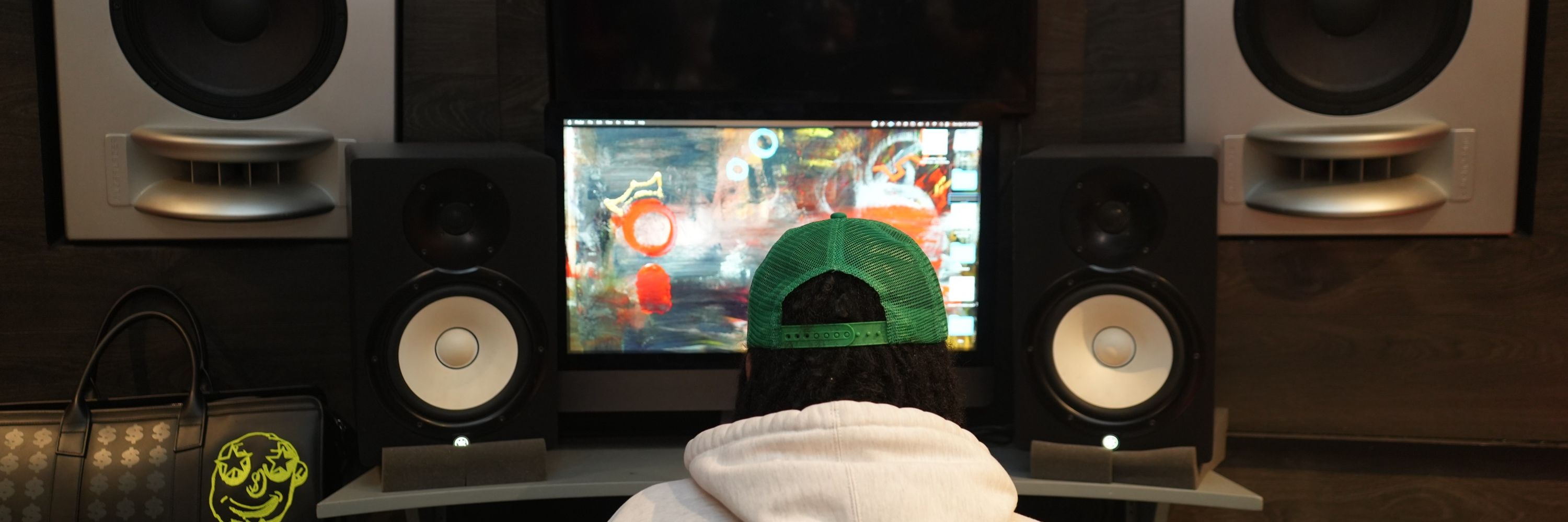 P O U N D |  Music Producer