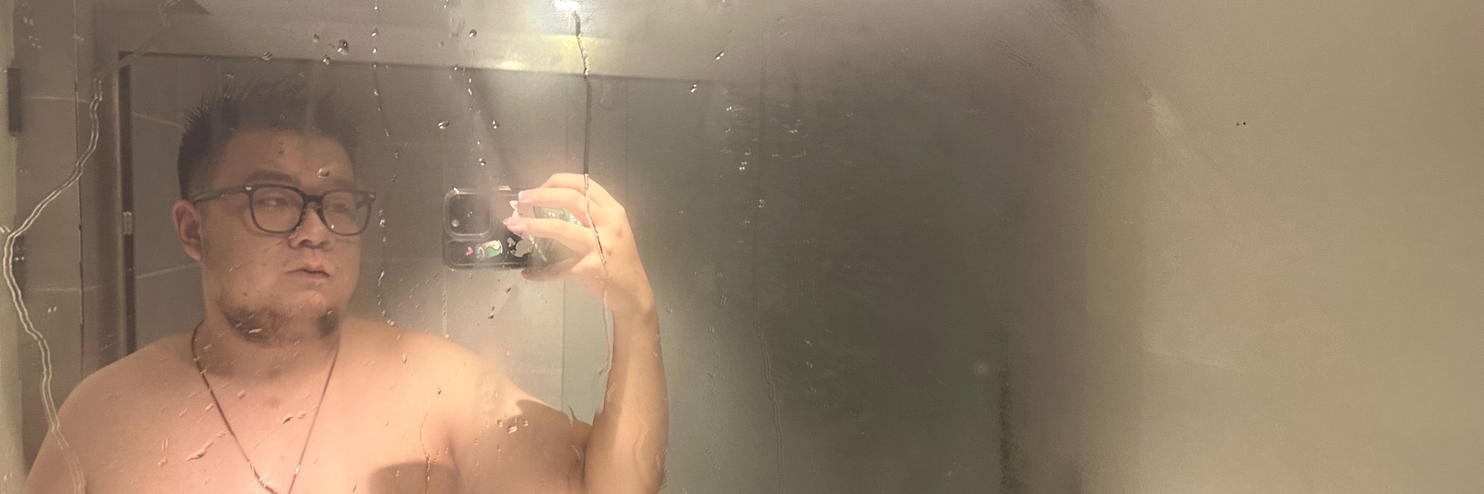 来点壮熊小可爱