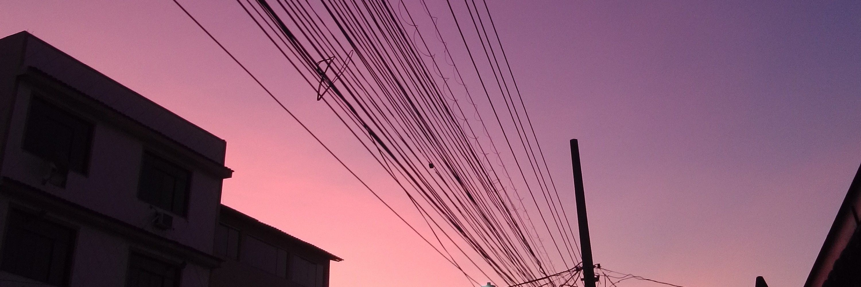 ⚡