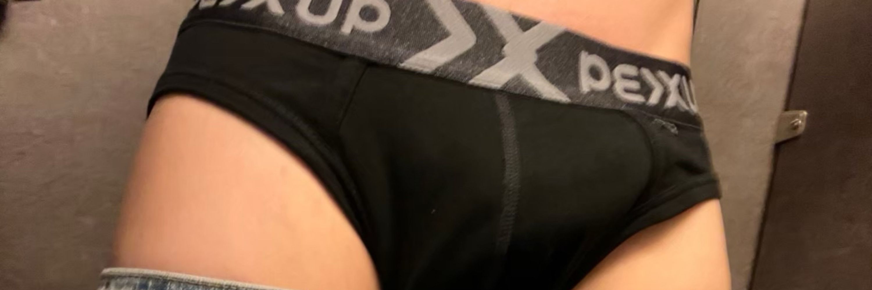 😈