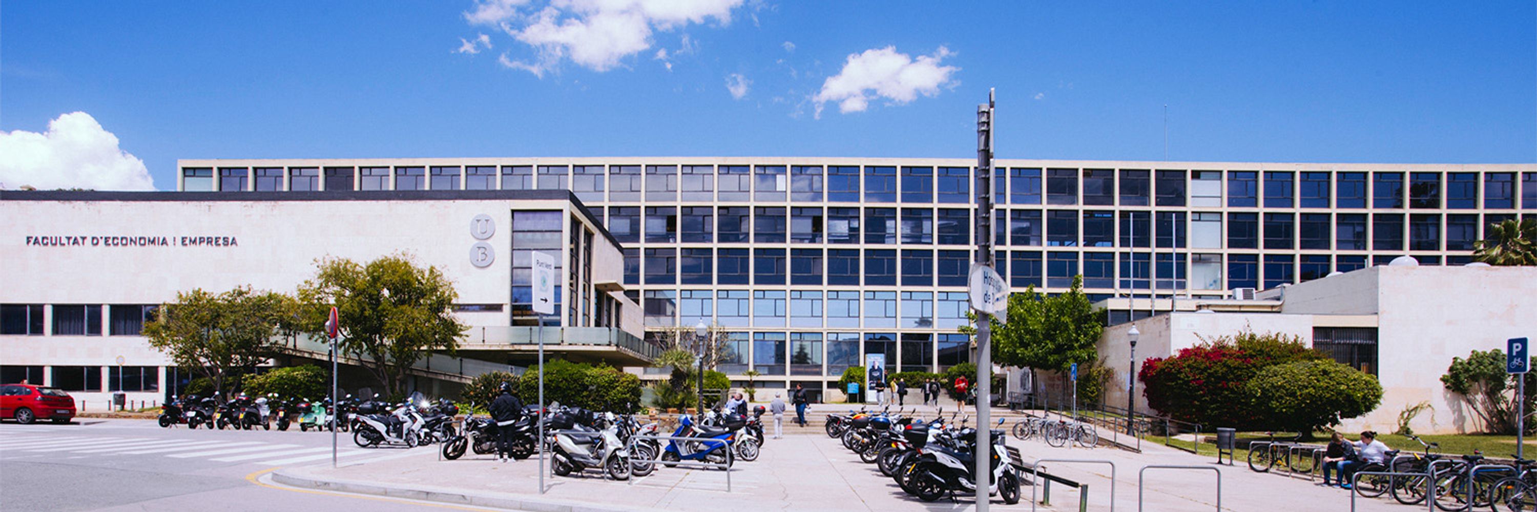 Master in Institutions and Political Economy