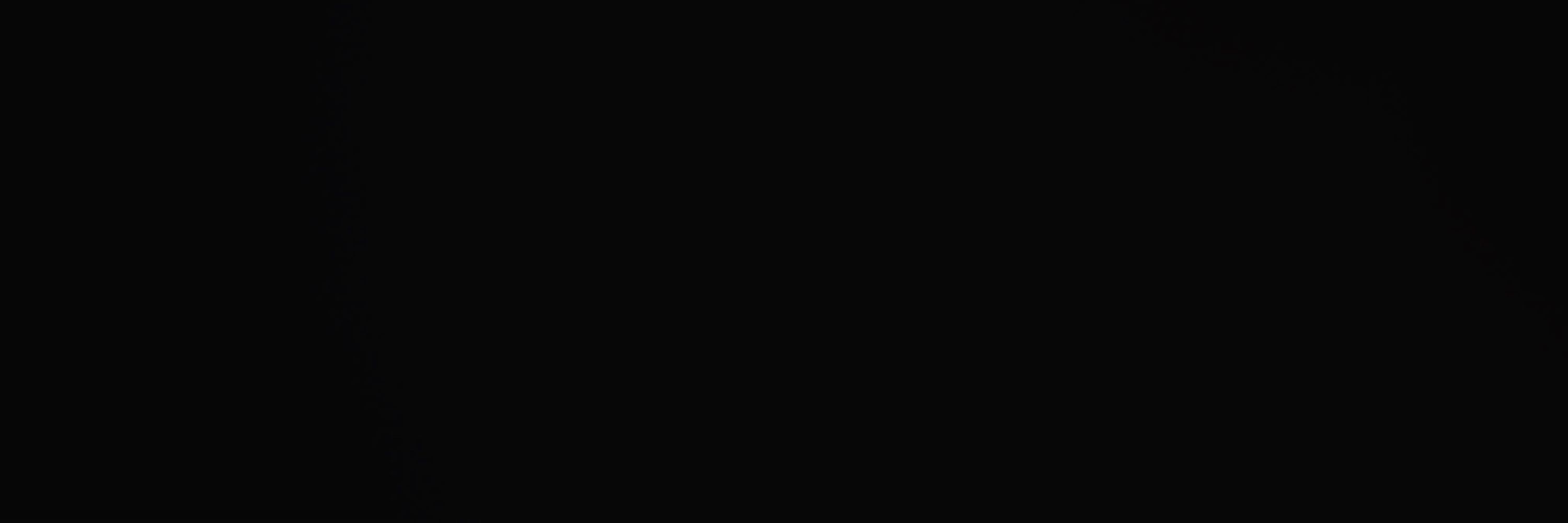 D L
