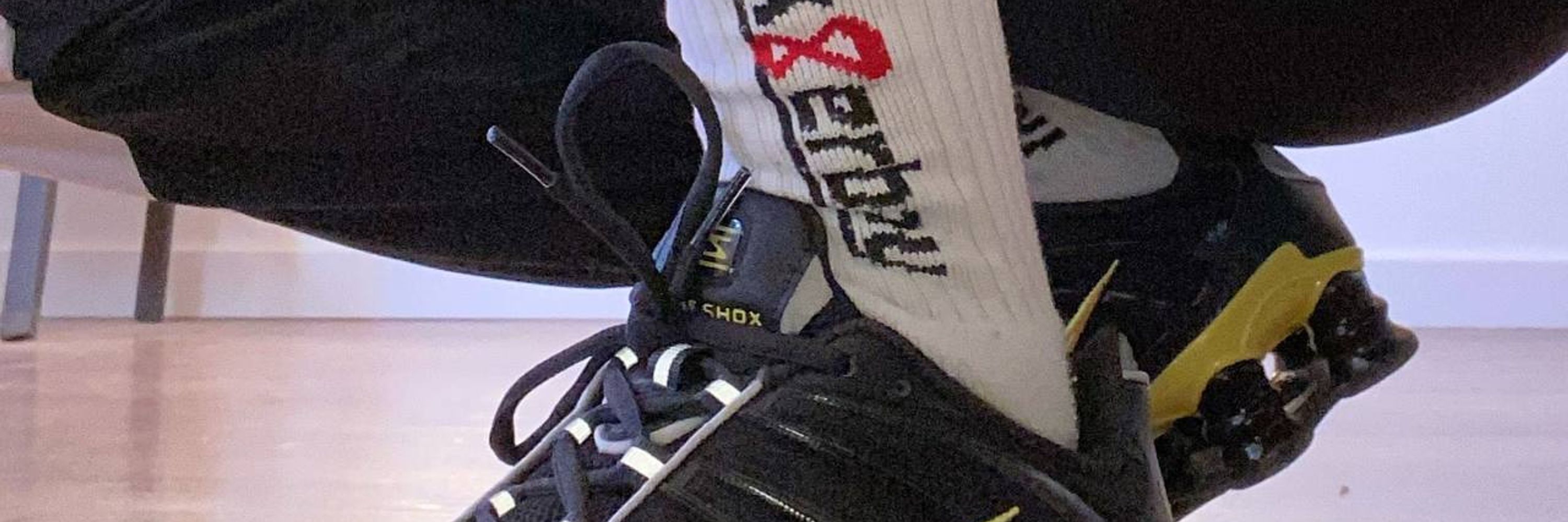 Log Sneakers