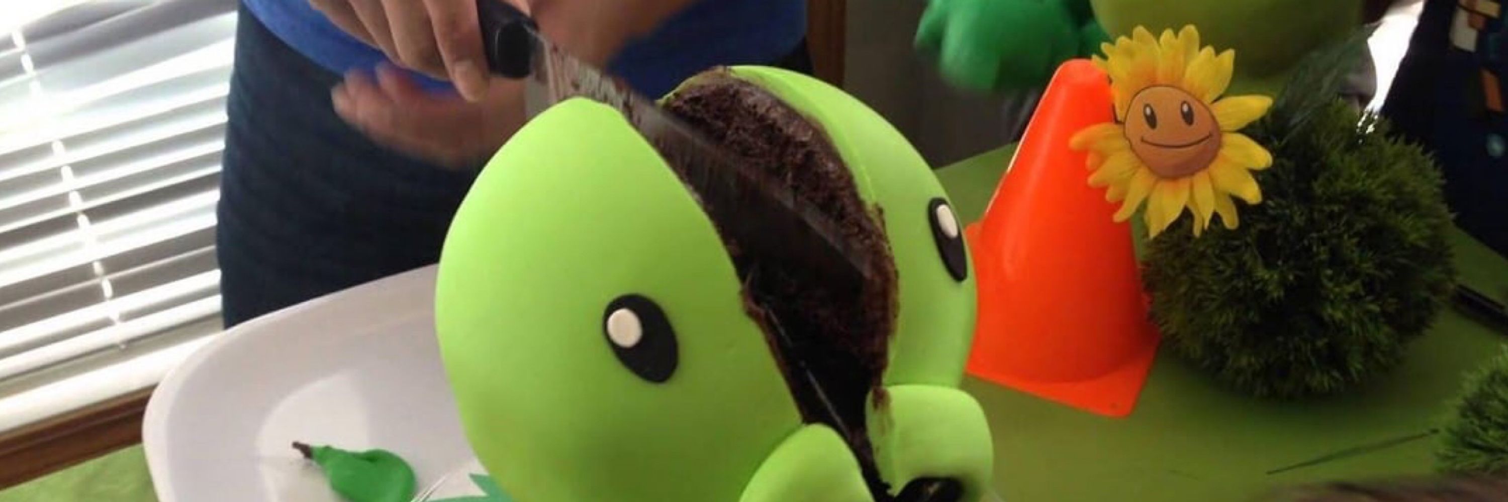 Peashooter Cake