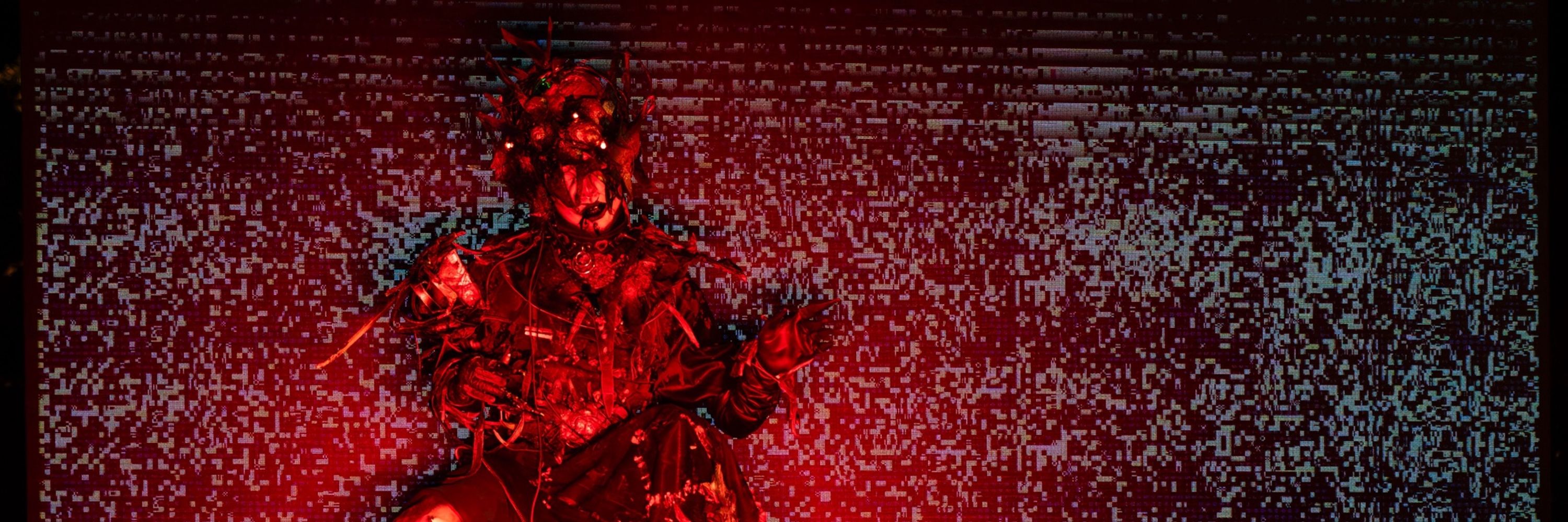 G R E Y //  S C Y T HE
