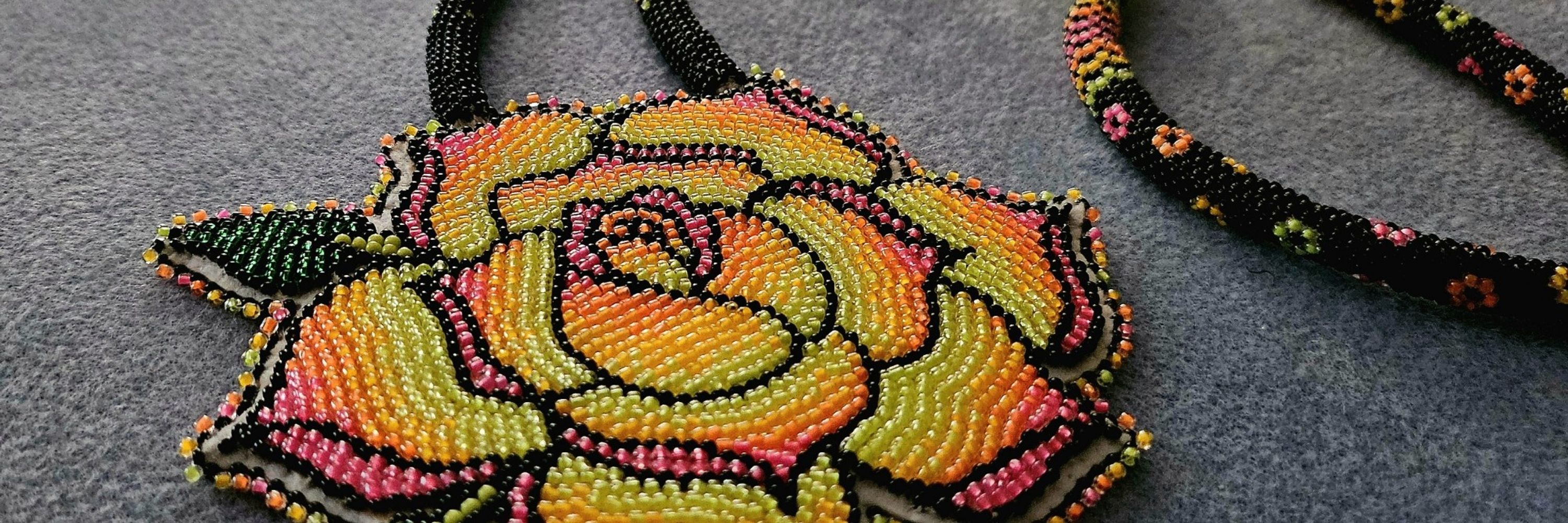 Beadwork by Anna Lee💫