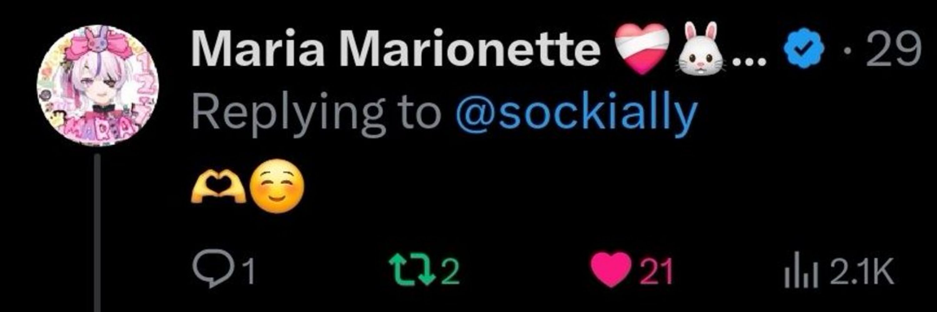 Socials/靴下 【👻✨️】