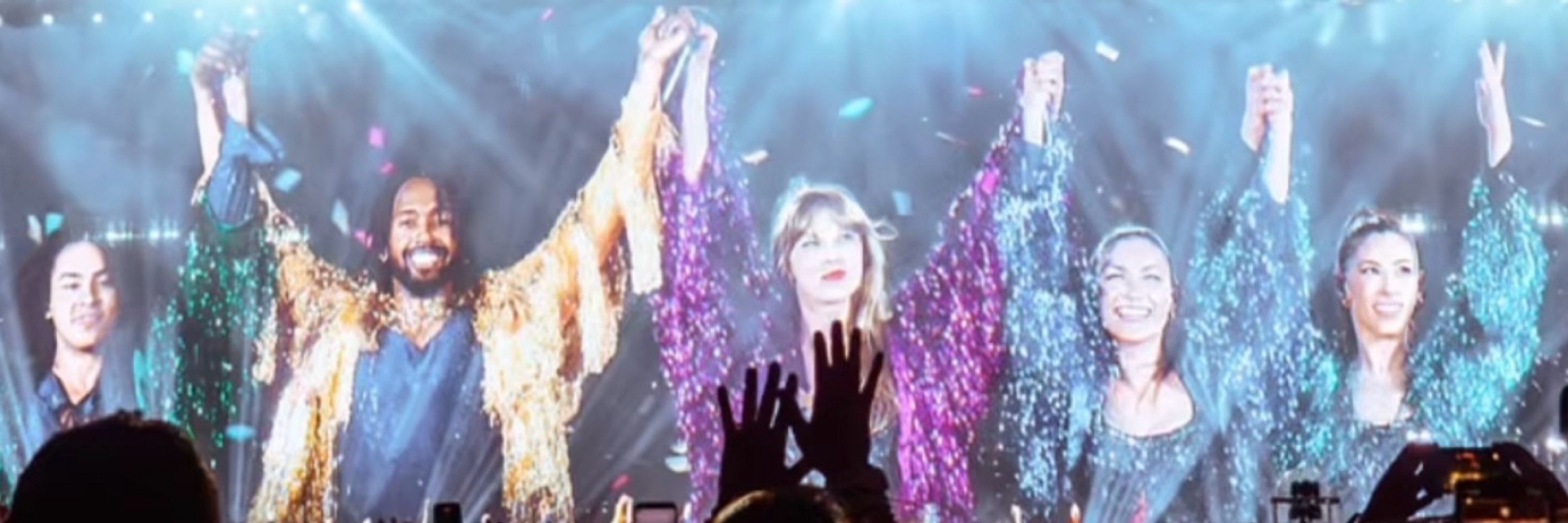 sarah cameron viu a Taylor