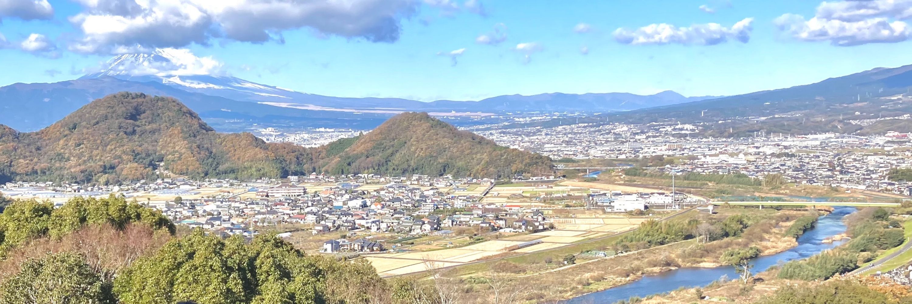 つき