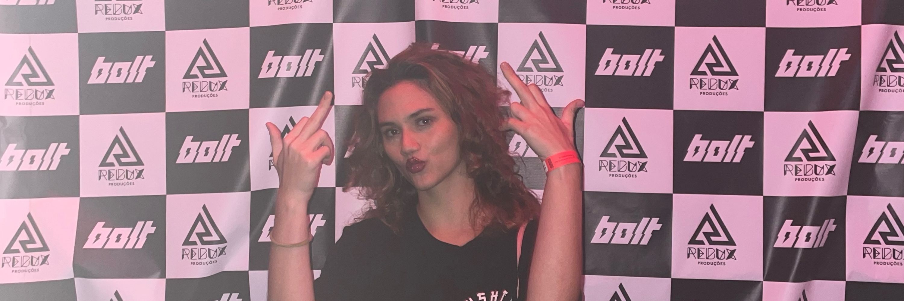 gatinha raposa voadora