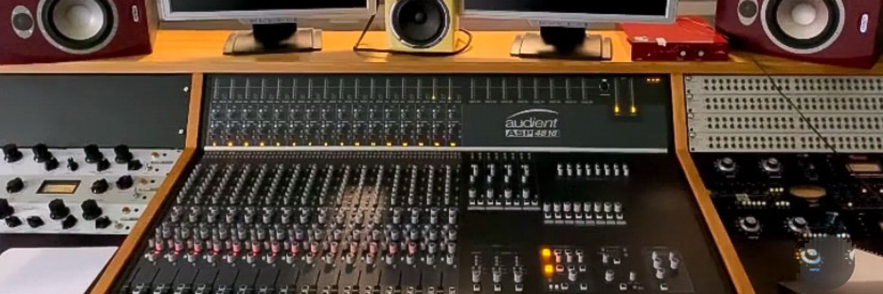 WCS Paisley Music