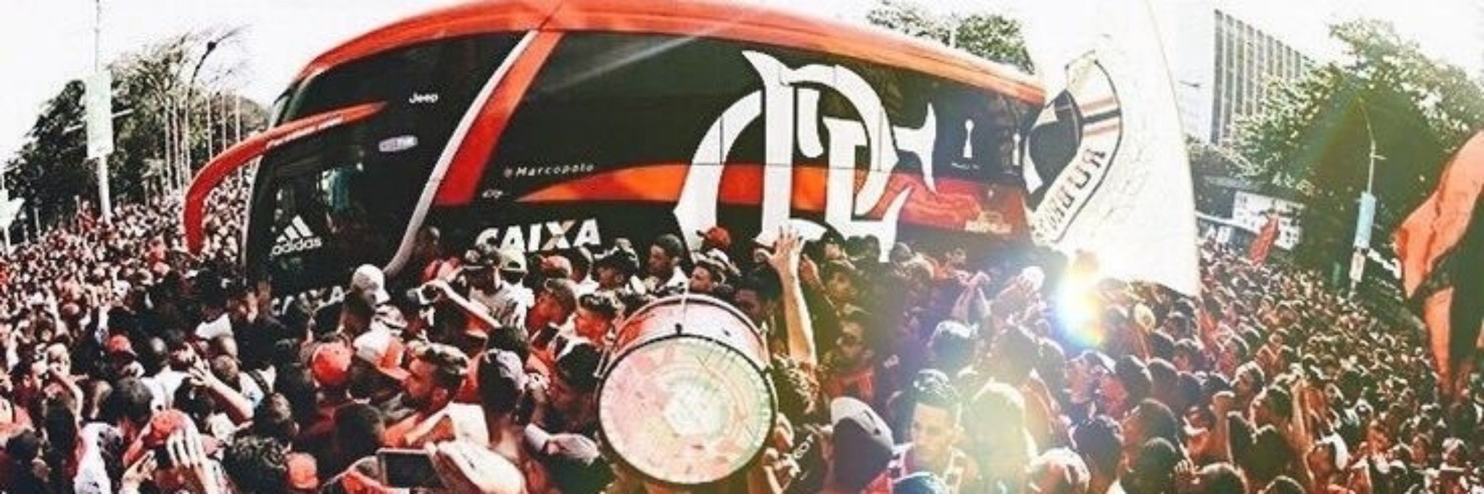 Hel Oliveira ⚫️🔴
