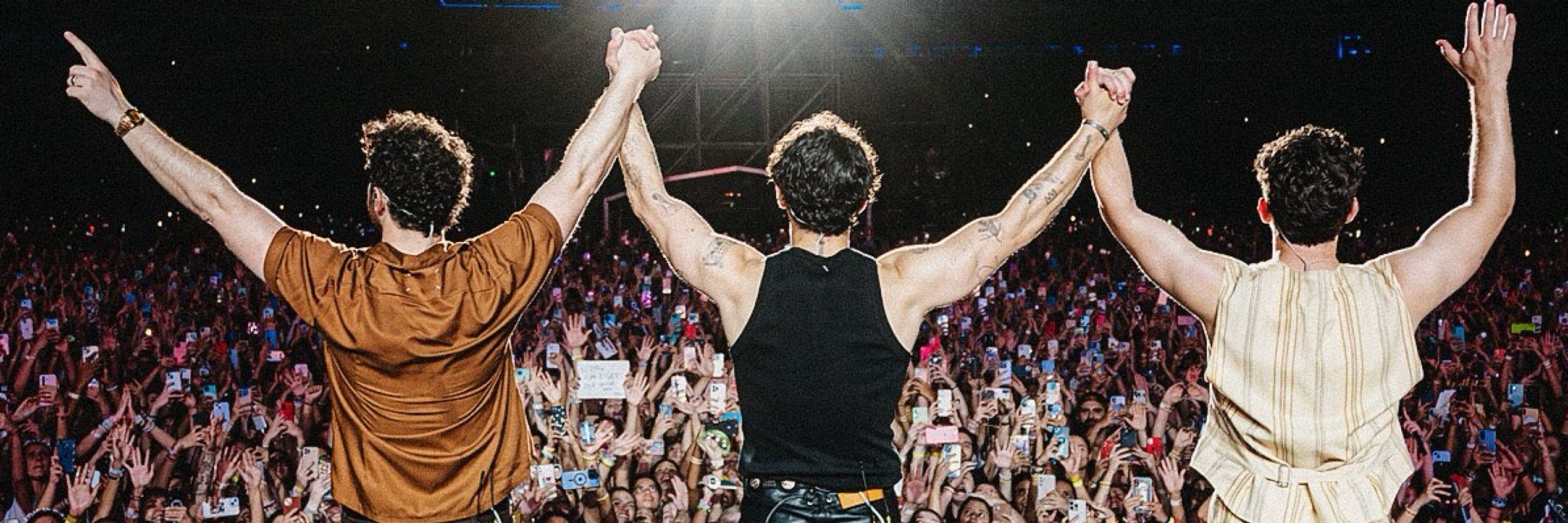 Naju jurídico Joe Jonas (viu os Jonas Brothers 16/04)