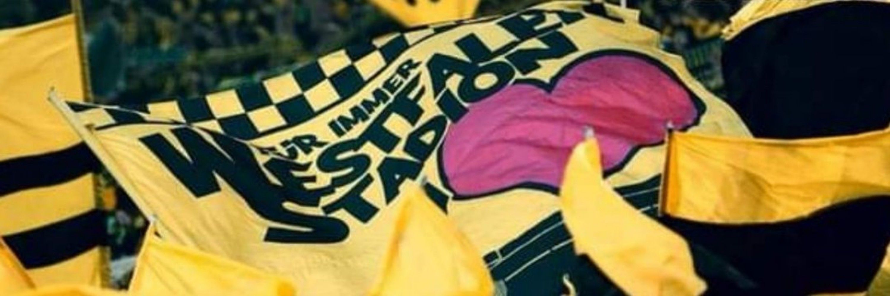 Simone 🖤💛