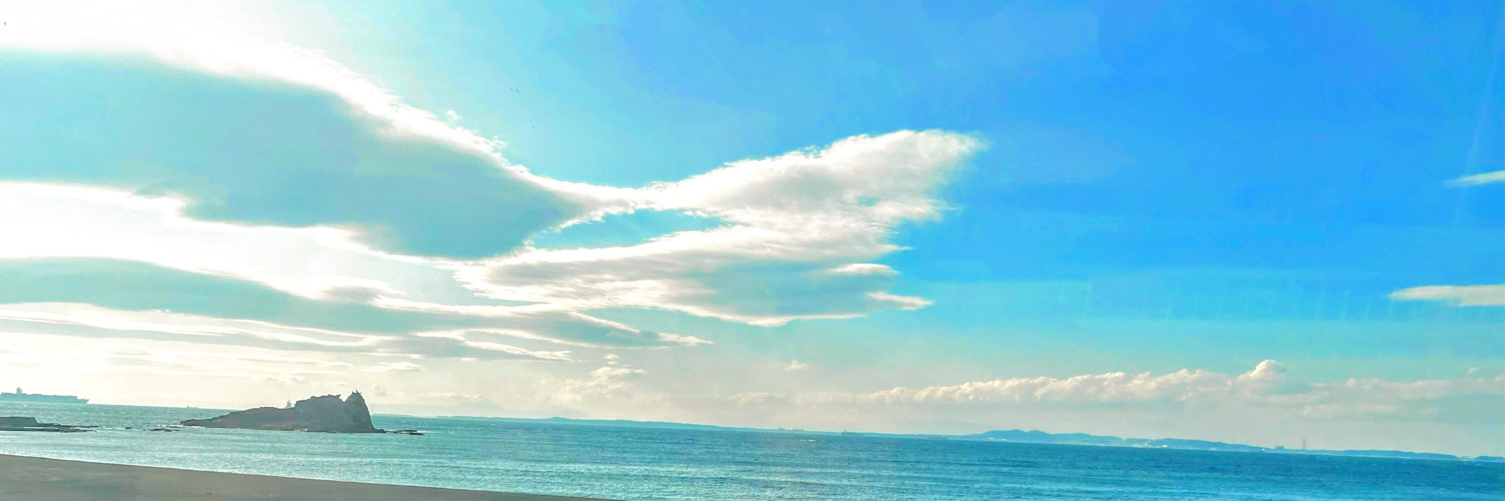 蛇穴 春海