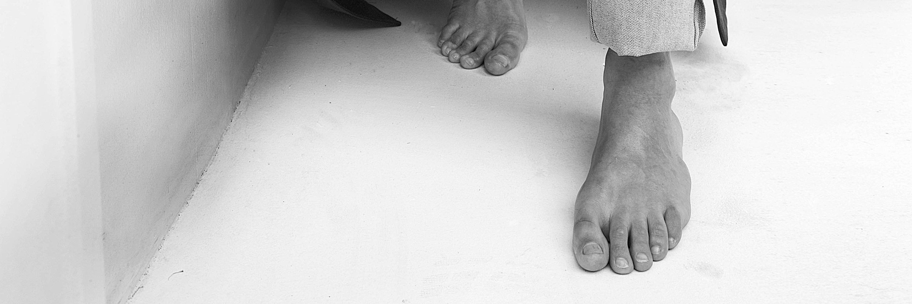 Travis Fimmel Foot